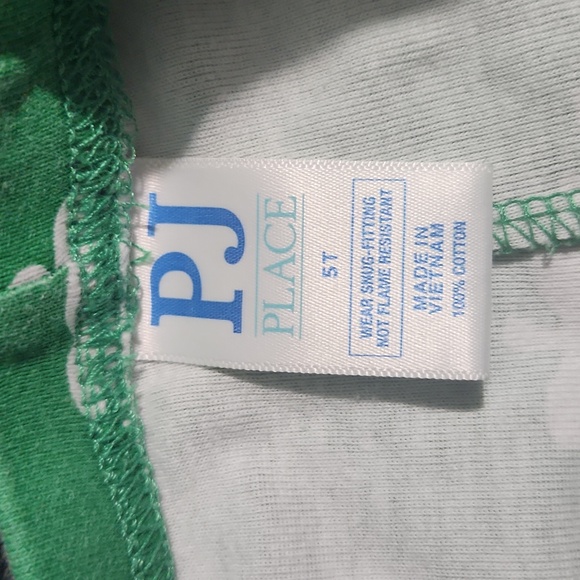 St. Patrick's Day pajamas 5T - Picture 5 of 5